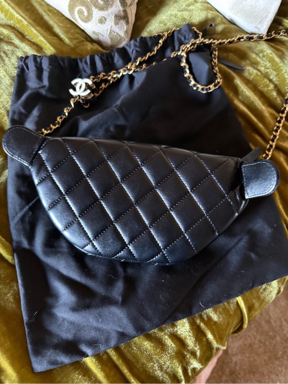 Lambskin Quilted CC Bumbag Chain - Picture 2 of 3